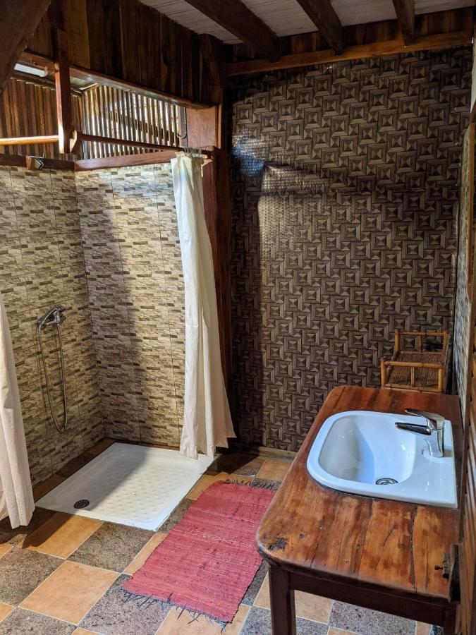 Les Acacias Bungalows Manambolo Экстерьер фото