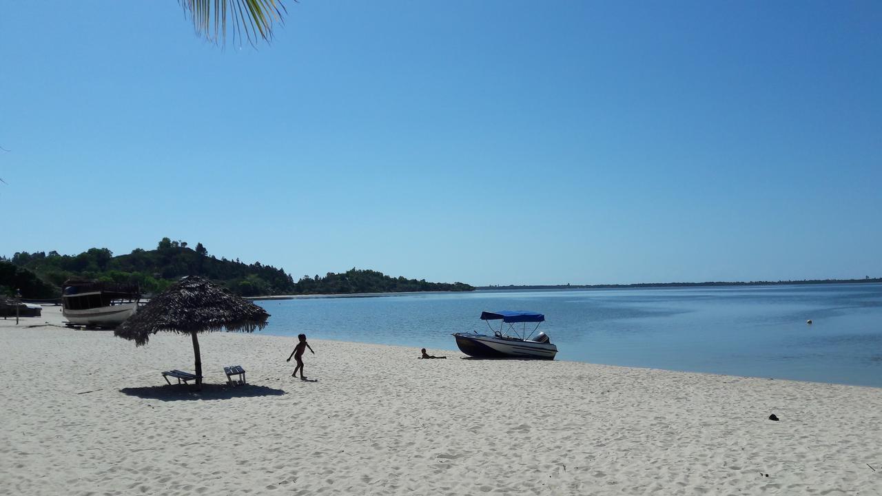 Les Acacias Bungalows Manambolo Экстерьер фото