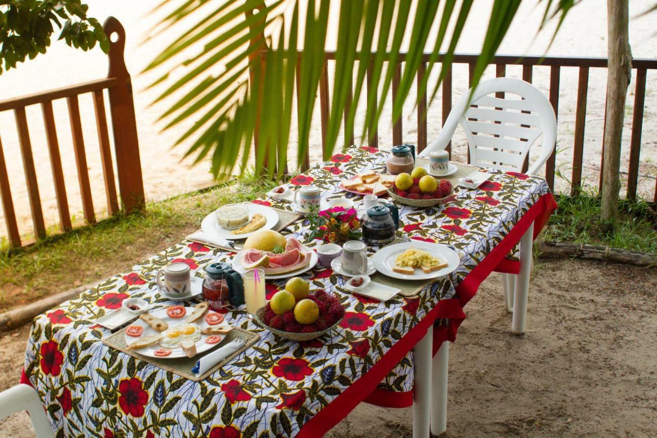Les Acacias Bungalows Manambolo Экстерьер фото